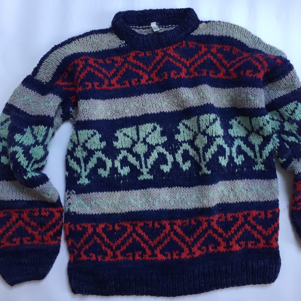 HAND KNIT Peruvian wool sweater = HYGGE! ;)
